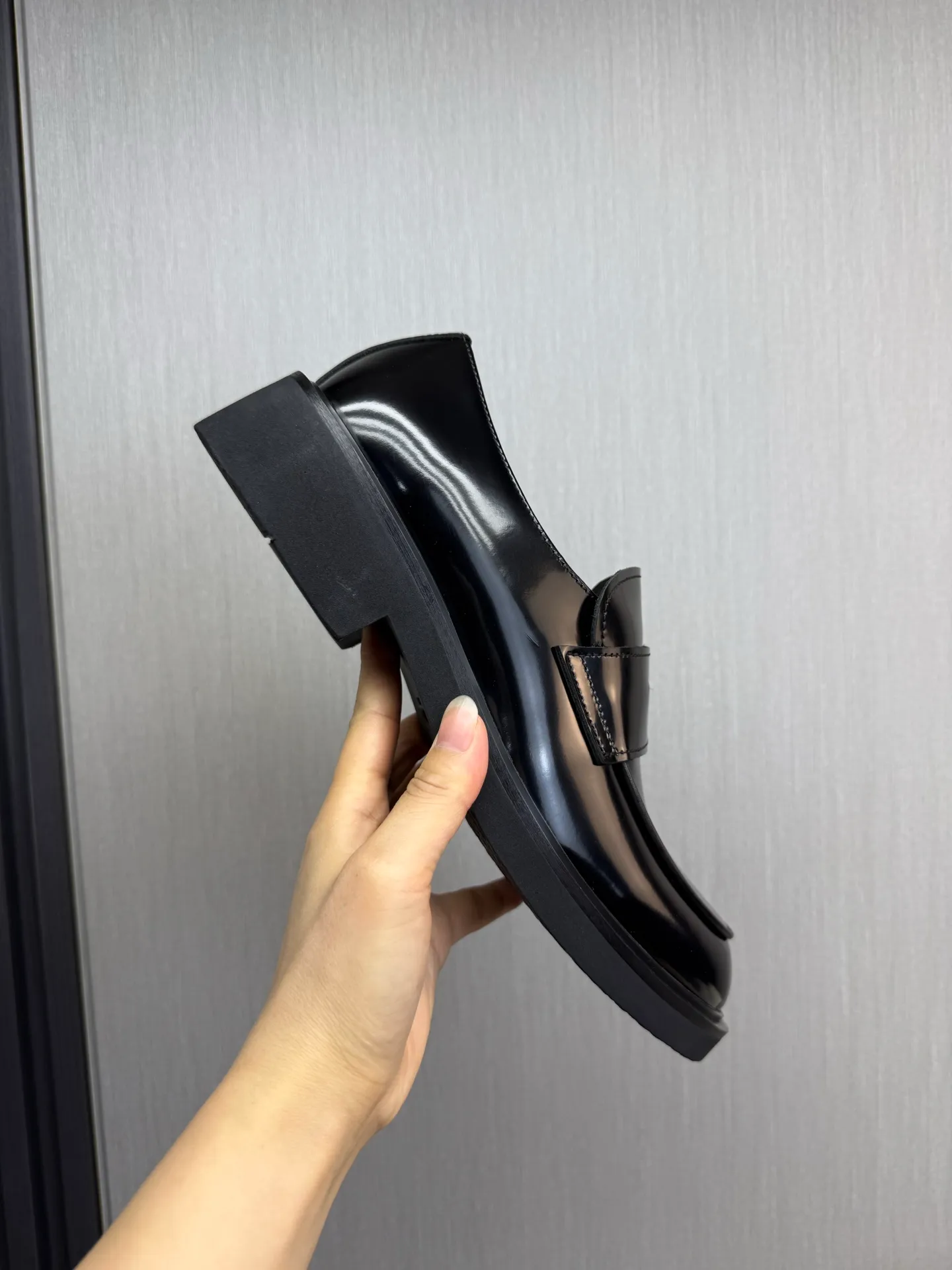 Men's shoes 💰840💰 [PRADA] New models synchronized with the official website, high-quality shipments ✔️Hot-sellers🔥 Original cowhide. Open edge beaded cowhide + cowhide lining, 1🆚1 replica, original lightweight foam outsole, 38-45 (men's 38.45 custom-made, non-refundable)